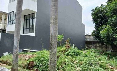 DiJual Kavling di Perumahan Bukit Nusa Indah, Jombang Ciputat Tangsel. Selling point  
Stasiun, Sudimara, 
*Luas Tanah : 120 meter*
Dimensi 6 x 20 meter, Harga : 7.000.000/meter
Nego, SHM