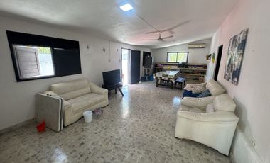 Casa de 1 planta, frente al mar en Chelem, Yucatán.