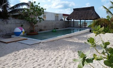 Casa de 1 planta, frente al mar en Chelem, Yucatán.