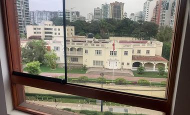 Dúplex Amoblado Remodelado Zona Exclusiva de Lima - Frente a la Embajada China San Isidro