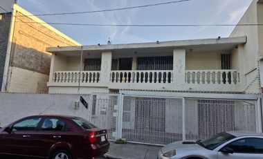 Oportunidad de Inversión, Propiedad en Venta Col Caracol T;221m2/C;330m2 , Monterrey