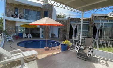 Tequesquitengo CASA PARA FIN DE SEMANA 4 recs. 14 personas $9,000.00 de viernes a domingo