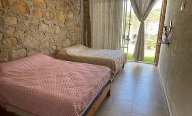 Tequesquitengo CASA PARA FIN DE SEMANA 4 recs. 14 personas $9,000.00 de viernes a domingo