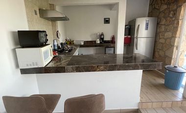 Tequesquitengo CASA PARA FIN DE SEMANA 4 recs. 14 personas $9,000.00 de viernes a domingo