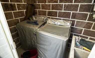 CASA AMUEBLADA EN RENTA, MUY CERCA DEL POLIFORUM Y DEL BLVD LOPEZ MATEOS FRACC. PORTAL LA LUZ