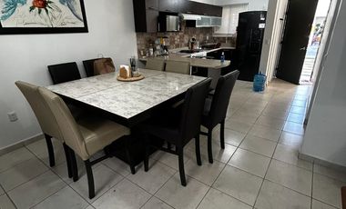 CASA AMUEBLADA EN RENTA, MUY CERCA DEL POLIFORUM Y DEL BLVD LOPEZ MATEOS FRACC. PORTAL LA LUZ