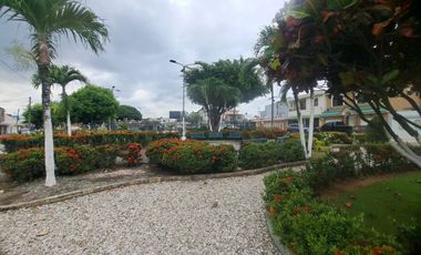 Alquiler casa de una planta remodelada  en Guayacanes norte de Guayaquil