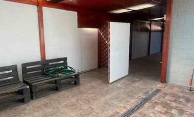 VENDE CASA EN CALLE LARGA