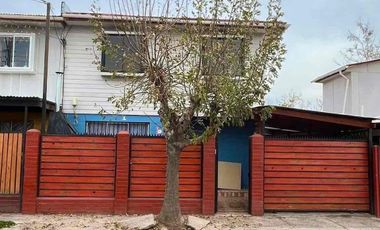 VENDE CASA EN CALLE LARGA