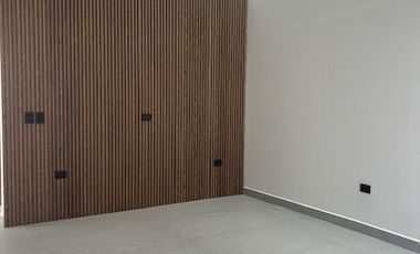 CASA EN VENTA EN XARAMA RESIDENCIAL