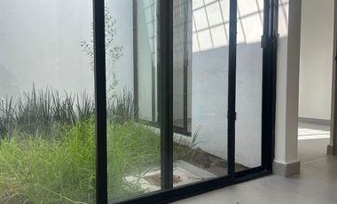 CASA EN VENTA EN XARAMA RESIDENCIAL