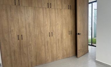 CASA EN VENTA EN XARAMA RESIDENCIAL