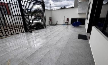 Venta de Casa en Cuenca, Sector Control Sur, Cerca del Colegio Borja