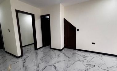 Venta de Casa en Cuenca, Sector Control Sur, Cerca del Colegio Borja