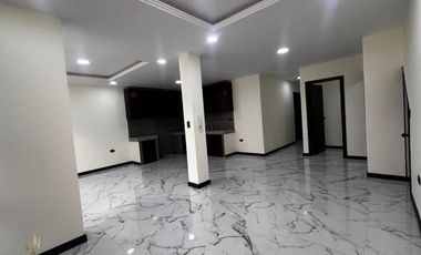 Venta de Casa en Cuenca, Sector Control Sur, Cerca del Colegio Borja