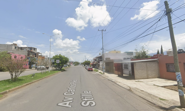 CASA EN VENTA EN EXCELENTES CONDICIONES. ZAPOTLAN EL GRANDE, JAL. REMATE BANCARIO