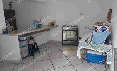 CASA SOLA EN VENTA CON ALBERCA EN JIUTEPEC, MOR.