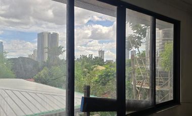 NEGOTIABLE! Prime Location With View! Check this spacious lot FOR SALE at White Plains, Quezon City! 🏡