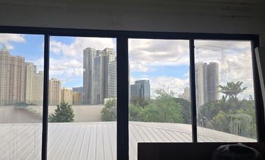 NEGOTIABLE! Prime Location With View! Check this spacious lot FOR SALE at White Plains, Quezon City! 🏡