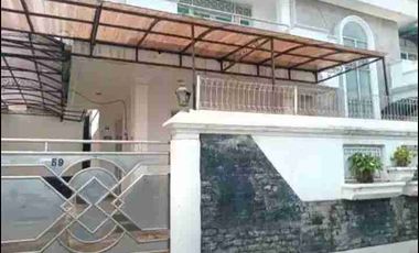 Disewakan Rumah 2 Lantai dkt Tol sinatupang