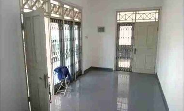 Disewakan Rumah 2 Lantai dkt Tol sinatupang