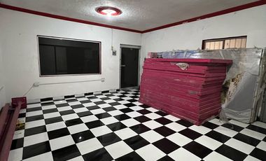 Venta de casa con local comercial en Av. Lopez Mateos, Guadalupe, N.L.