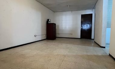 Venta de casa con local comercial en Av. Lopez Mateos, Guadalupe, N.L.
