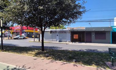 Venta de casa con local comercial en Av. Lopez Mateos, Guadalupe, N.L.