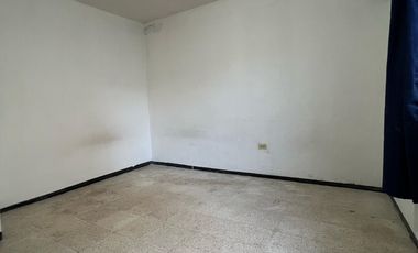 Venta de casa con local comercial en Av. Lopez Mateos, Guadalupe, N.L.