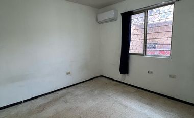 Venta de casa con local comercial en Av. Lopez Mateos, Guadalupe, N.L.