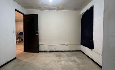 Venta de casa con local comercial en Av. Lopez Mateos, Guadalupe, N.L.