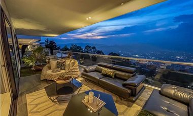 VENDO CASA DE LUJO PALMAS POBLADO