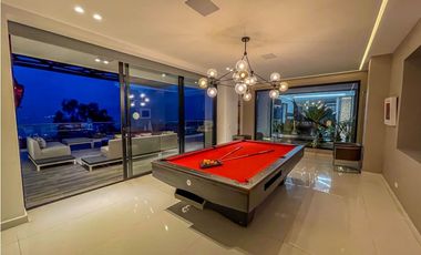 VENDO CASA DE LUJO PALMAS POBLADO