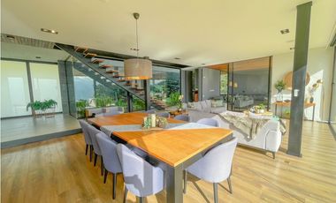 VENDO CASA CAMPESTRE EN PALMAS