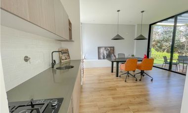 VENDO CASA CAMPESTRE EN PALMAS