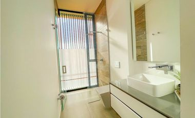 VENDO CASA CAMPESTRE EN PALMAS