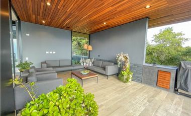 VENDO CASA CAMPESTRE EN PALMAS