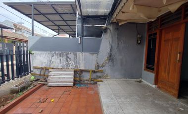 Termurah! Turun harga Rumah di Kopyor, Kelapa Gading. Uk 102m2. Untuk dibangun ulang