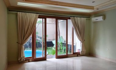 Disewakan Rumah Pondok Indah Luas 780 m2 Kolam Renang Harga Terjangkau 850 Juta/Tahun