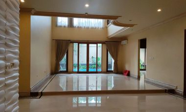 Disewakan Rumah Pondok Indah Luas 780 m2 Kolam Renang Harga Terjangkau 850 Juta/Tahun