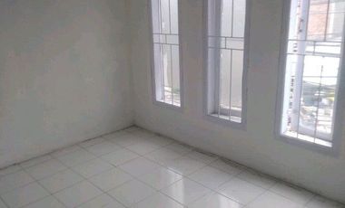 Ruko 2 Lantai Di Mainroad Batujajar, Cimareme, Kbb Ref.05072