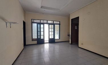 Disewakan Rumah Sutorejo, Surabaya. Dekat Kampus UNAIR dan ITS