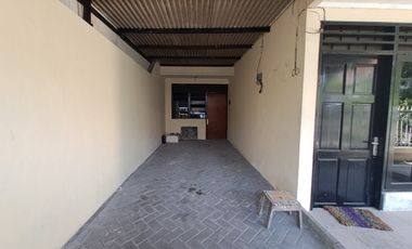 Disewakan Rumah Sutorejo, Surabaya. Dekat Kampus UNAIR dan ITS