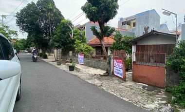 Jual Rumah Tua Hitung Tanah, 261M2, Rp 14juta/M2, Rawamangun, Jual Cepat