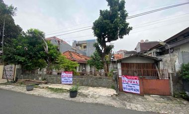 Jual Rumah Tua Hitung Tanah, 261M2, Rp 14juta/M2, Rawamangun, Jual Cepat