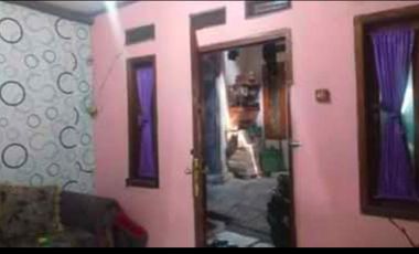 Rumah second akses motor  tengah kota Depok di Depok Timur
