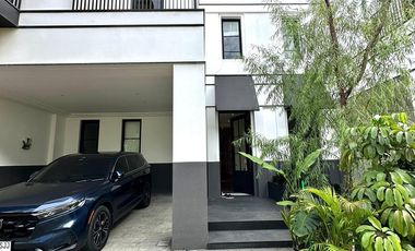 Dijual Rumah Classic Modern Touch Brand New Selangkah ke Pondok Indah Mall Jakarta Selatan