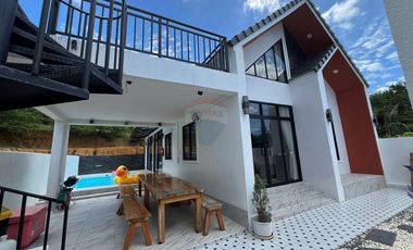 4 bed Pool Villa + A Small House just 1 minute to the Beach