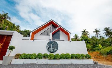 4 bed Pool Villa + A Small House just 1 minute to the Beach