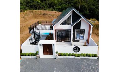 4 bed Pool Villa + A Small House just 1 minute to the Beach